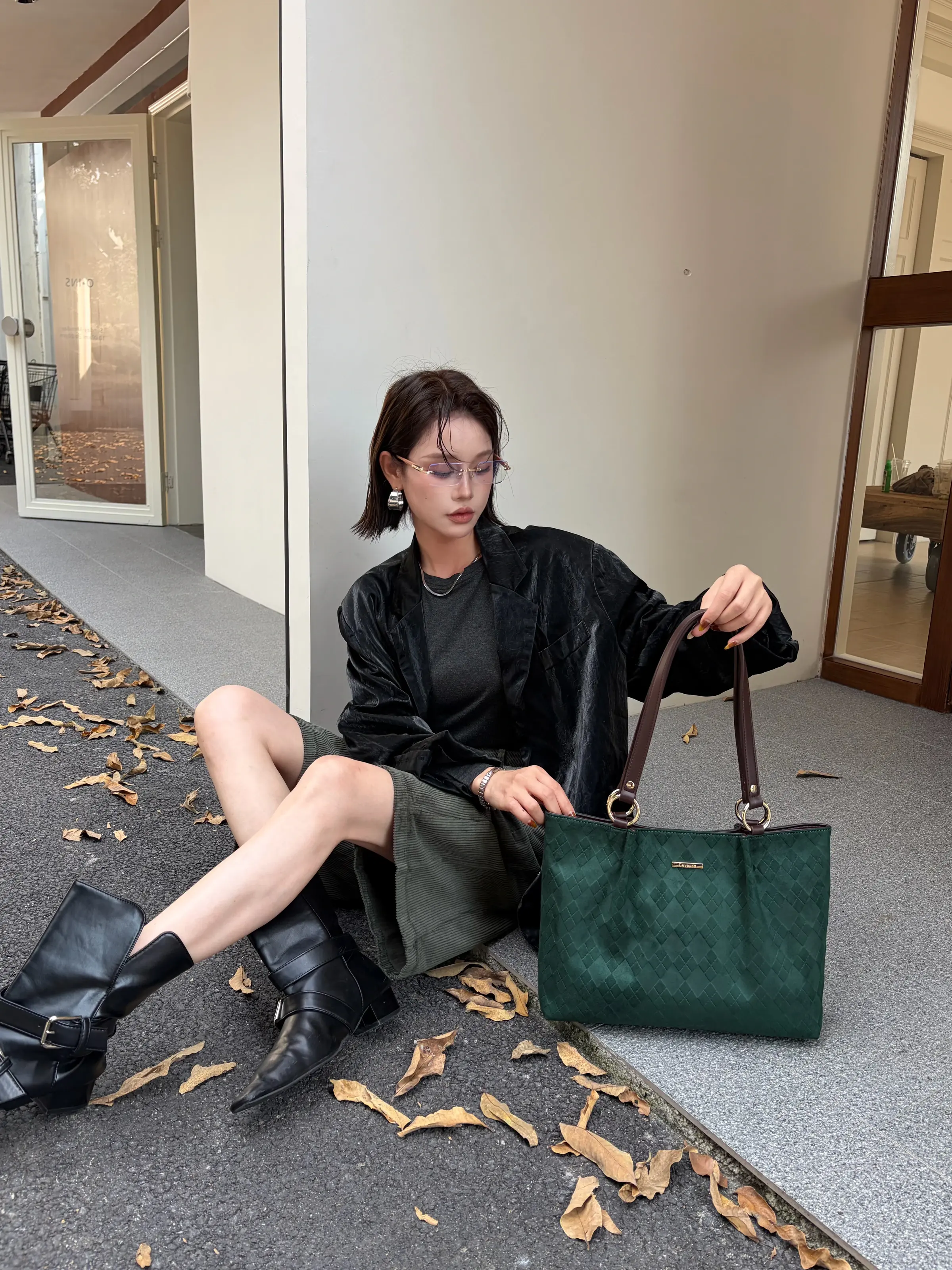 Vera Forest Green Tote Bag — view 2