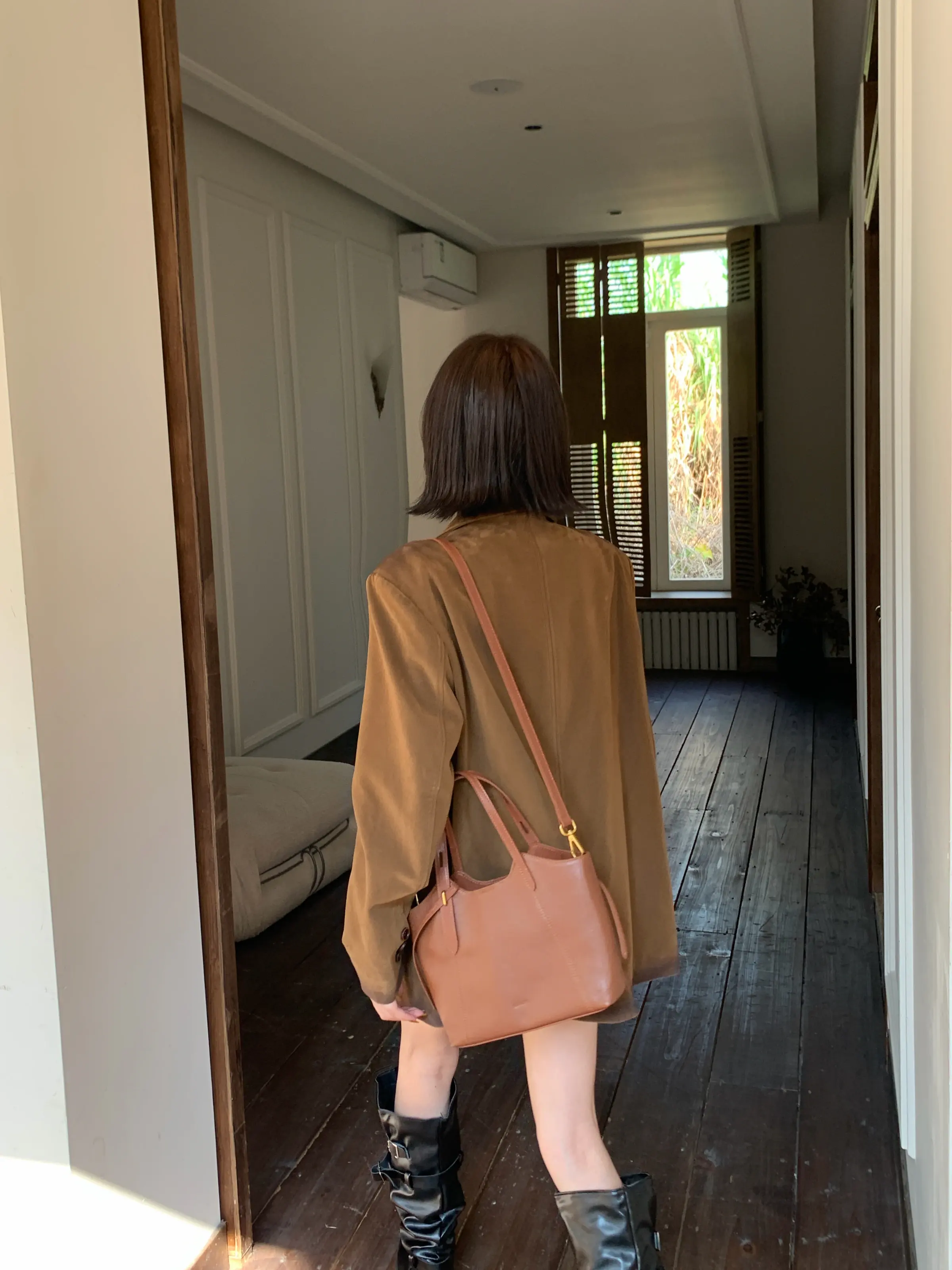 Nora Cognac Tote Bag — view 11