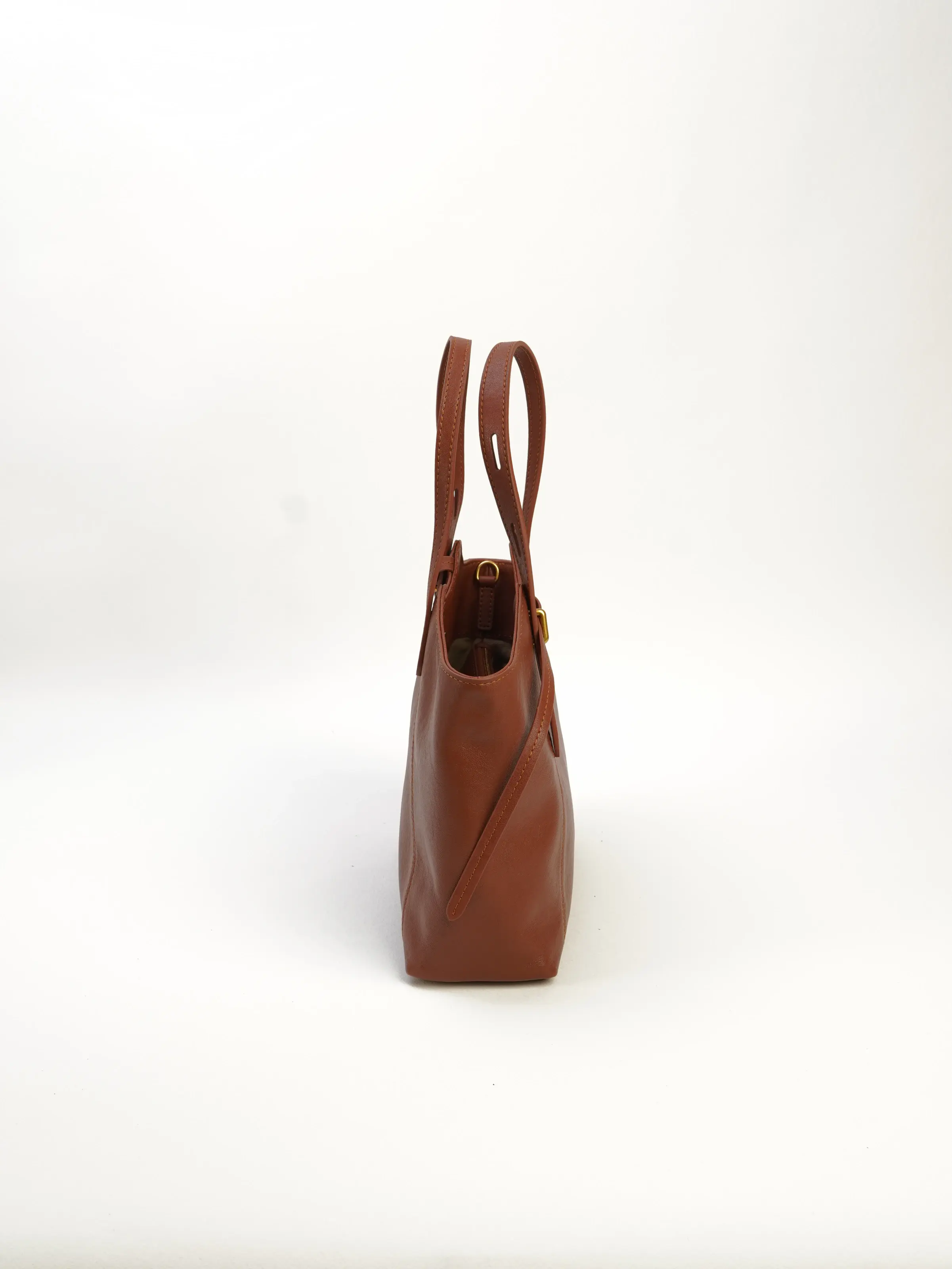 Nora cognac tote bag side profile