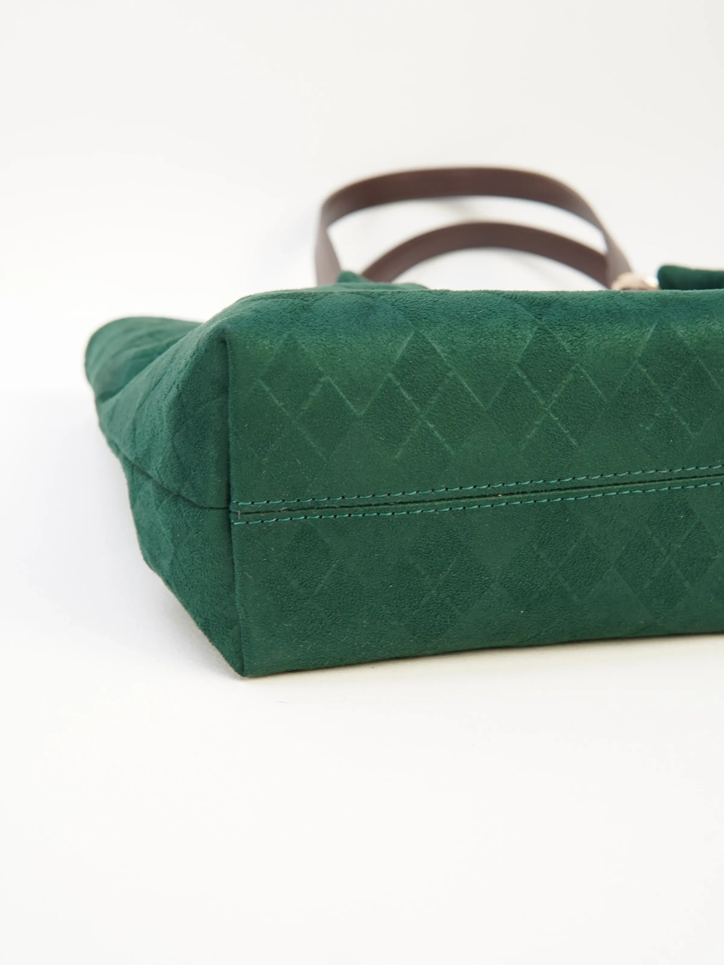 Base of Vera forest-green tote bag